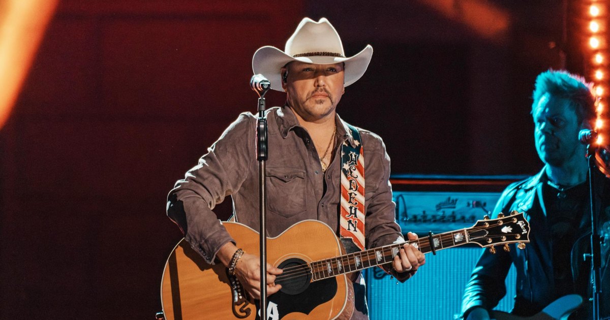 Jason Aldean Sings ‘Let Your Boys Be Country’ at 2024