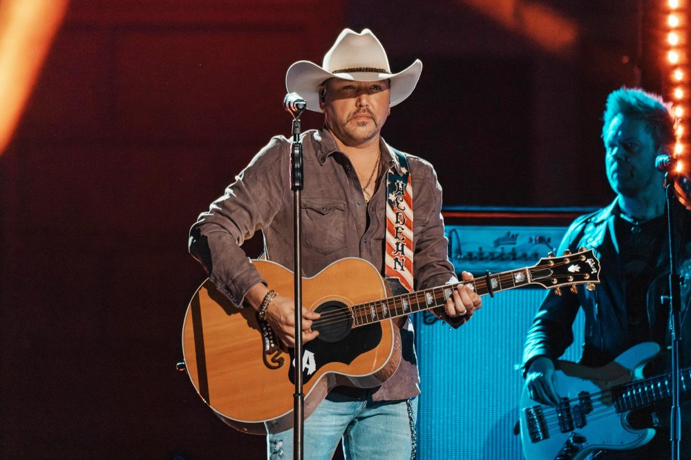 Jason Aldean Performs Let Your Boys Be Country at the 2024 CMT Music Awards After Controversy