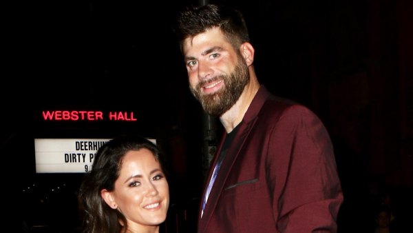 Jenelle Evans Sings Picture to Burn While Lighting Photo of Estranged Husband David Eason on Fire
