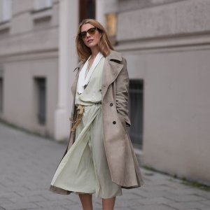 flattering spring office outfits
