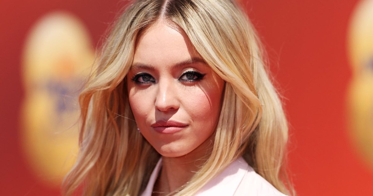 Sydney Sweeney Apologizes for Her Breasts After 'Can’t Act' Diss