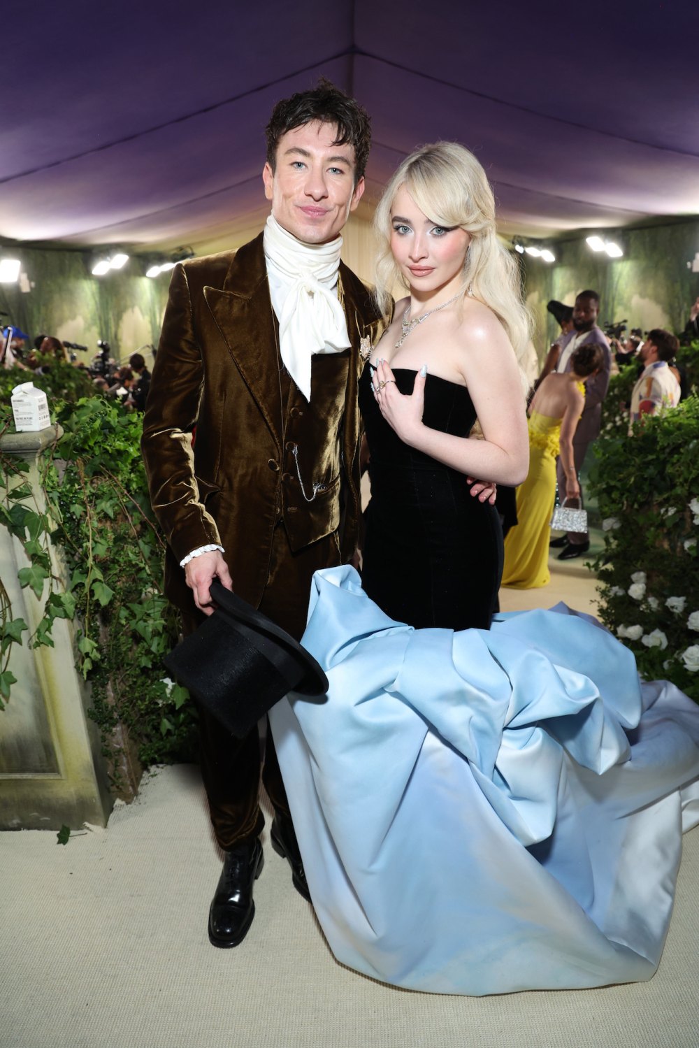 Barry Keoghan Said Oh S t When He 1st Saw Sabrina Carpenter s Met Dress