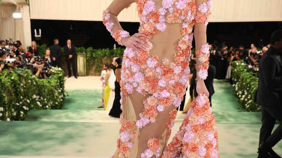 Chase Stokes and Kelsea Ballerini s Met Gala Glam 778