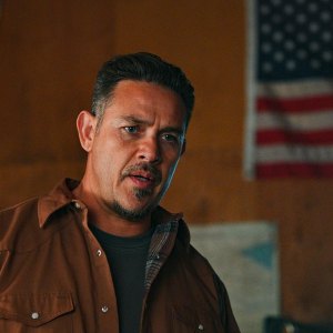 Fire Country s Kevin Alejandro Explains Why He Doesn t Think Manny s Arrest Is His Rock Bottom Yet 256