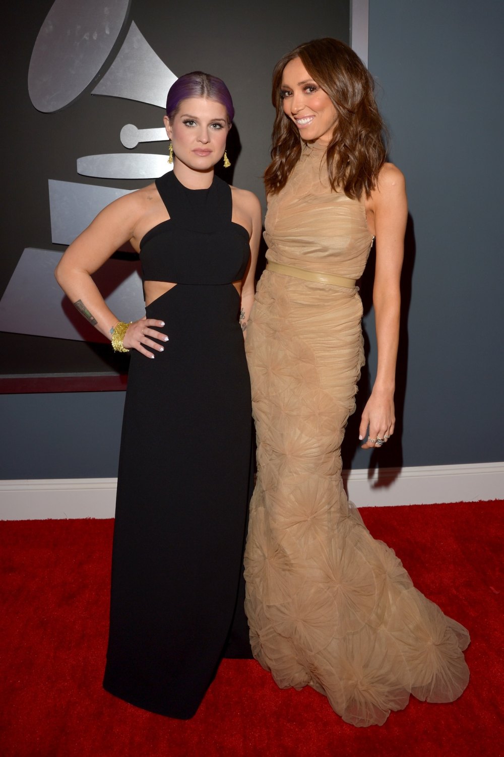 GettyImages-161385956-Kelly Osbourne and Giuliana Rancic at GRAMMY awards