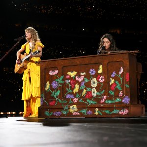 Gracie Abrams ‘Blacked Out’ While Singing with Taylor Swift on Eras Tour