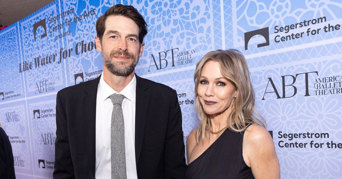 Jennie Garth’s Husband ‘Slept in the Guest Room’ When Kids Were Home