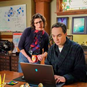 Jim Parsons and Mayim Bialik Reunite As Big Bang s Sheldon and Amy in Young Sheldon Finale Photos 785