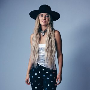 Lainey Wilson Breaks Down in Trailer for Bell Bottom Country Special