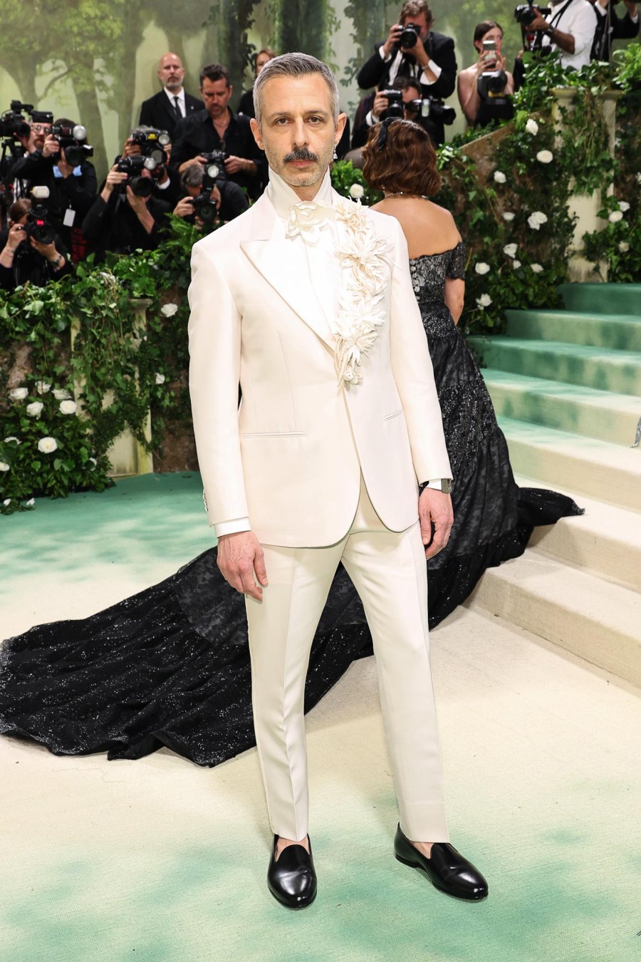 Met Gala 2024 Arrivals 712 Jeremy Strong