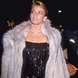 Nicole Brown Simpson Sisters Open Up About Her Gut Wrenching Death
