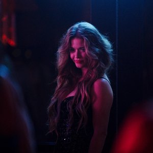 Sasha Pieterse on Why Pretty Little Liars Fans Will Enjoy Watching Her Play Twins in The Image of You 928
