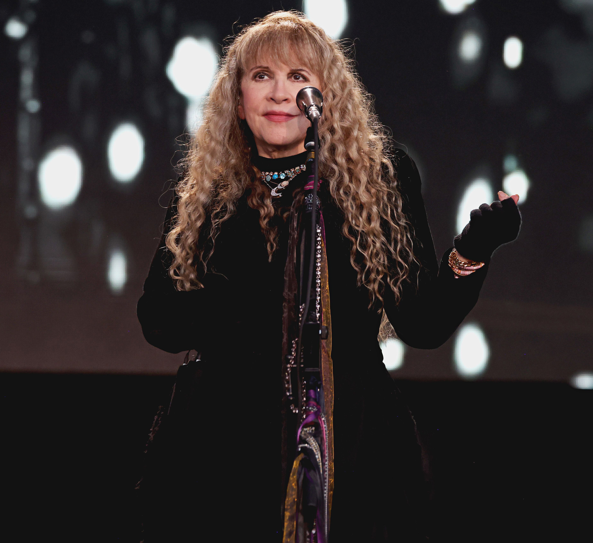 Taylor Swift Fans Notice Stevie Nicks Wearing ‘TTPD’ Bracelet on Stage ...