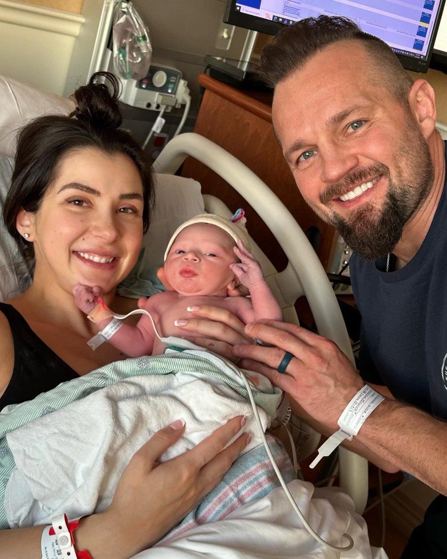 The Challenge Alum Derrick Kosinski and Wife Nicole Welcome 1st Baby