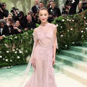 Victoria Beckham Details Creating Her First Custom Met Dress for Phoebe Dynevor Landmark Moment
