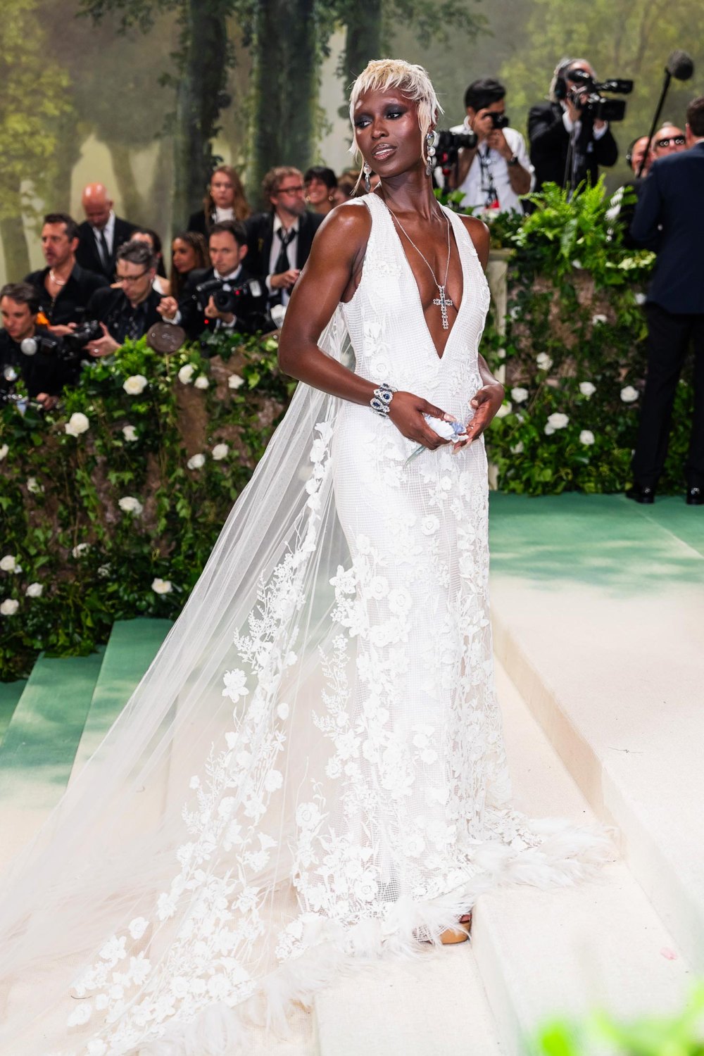 Why Jodie Turner Smith Wore a Deliberately Bridal Gown to Met Gala After Joshua Jackson Divorce 877
