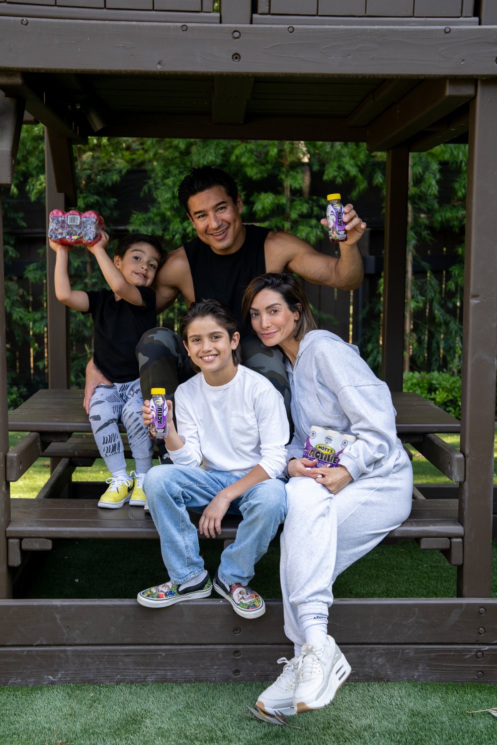 Mario and Courtney Lopez Mott's Active