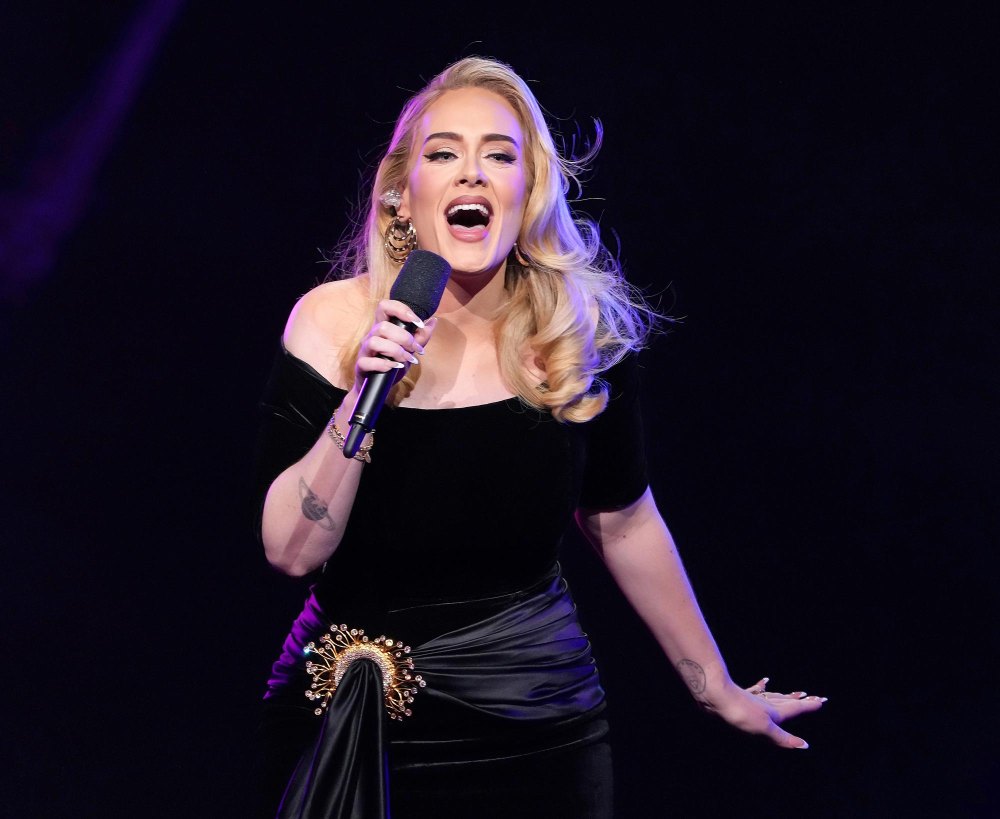 Adele le dice a un fan que «se calle» después de abuchear el Mes del Orgullo
