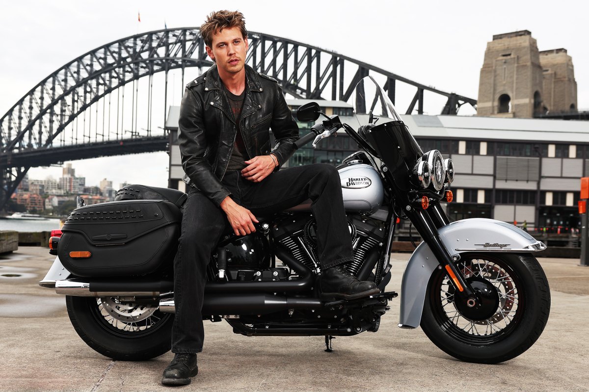 Austin Butler Looks Cool in Leather at The Bikeriders Photocall | Us Weekly