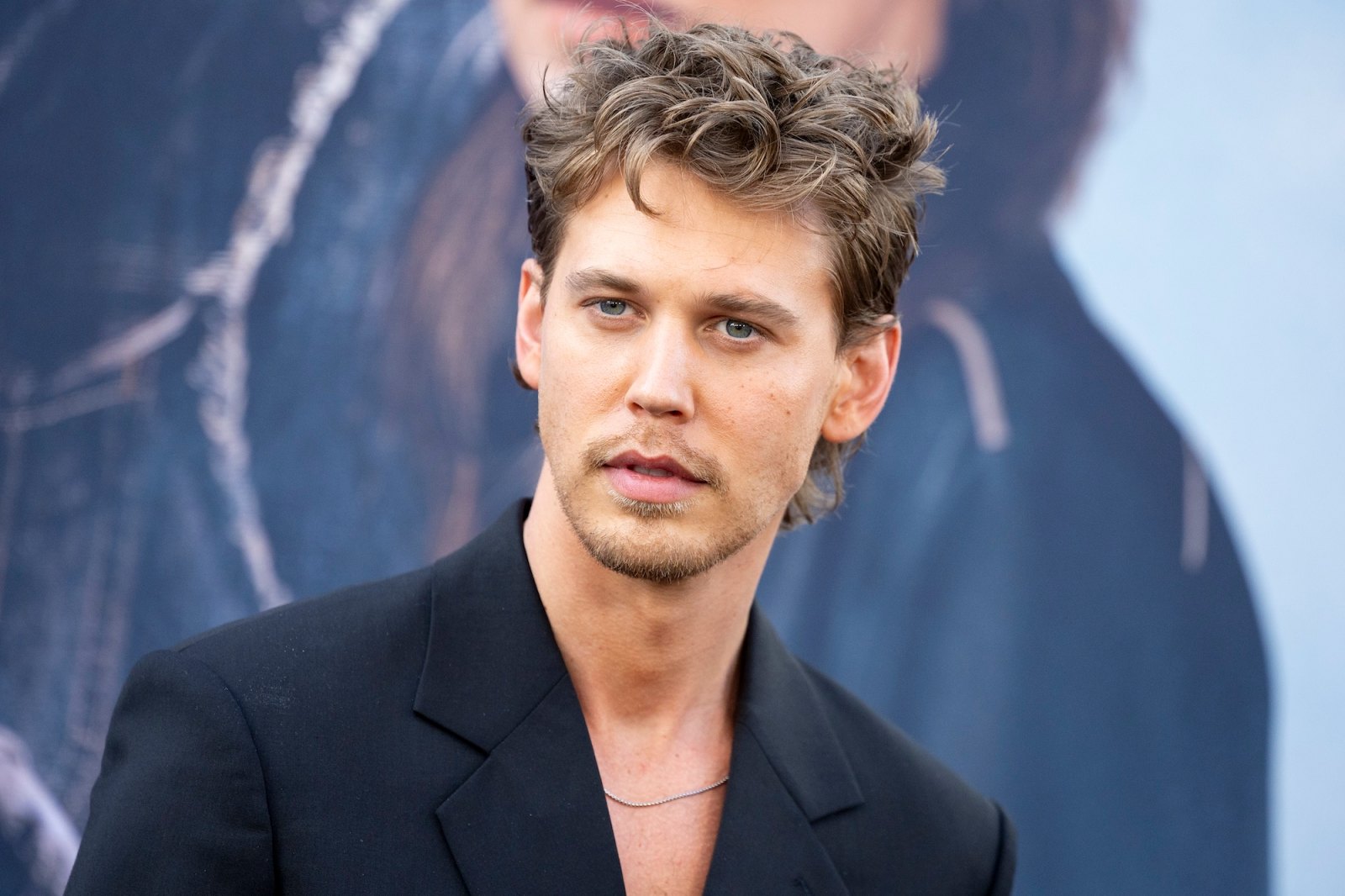Austin Butler Didn’t Want to Get High in Front of Robert De Niro | Us ...