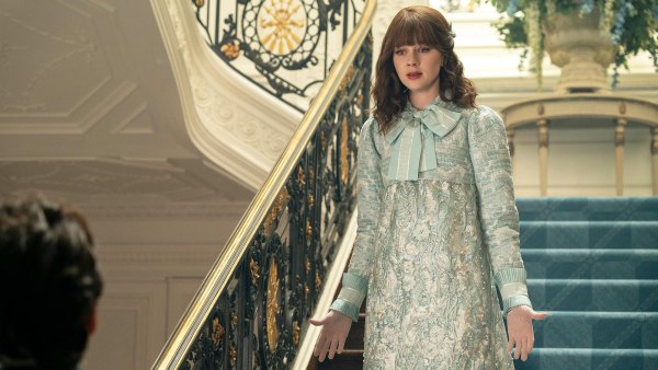 Bridgerton Showrunner Reveals Whether Eloises Love Interest Will Be Gender Swapped