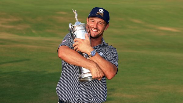 Bryson DeChambeau Seen Carrying U S Open Trophy in Downtown Nashville