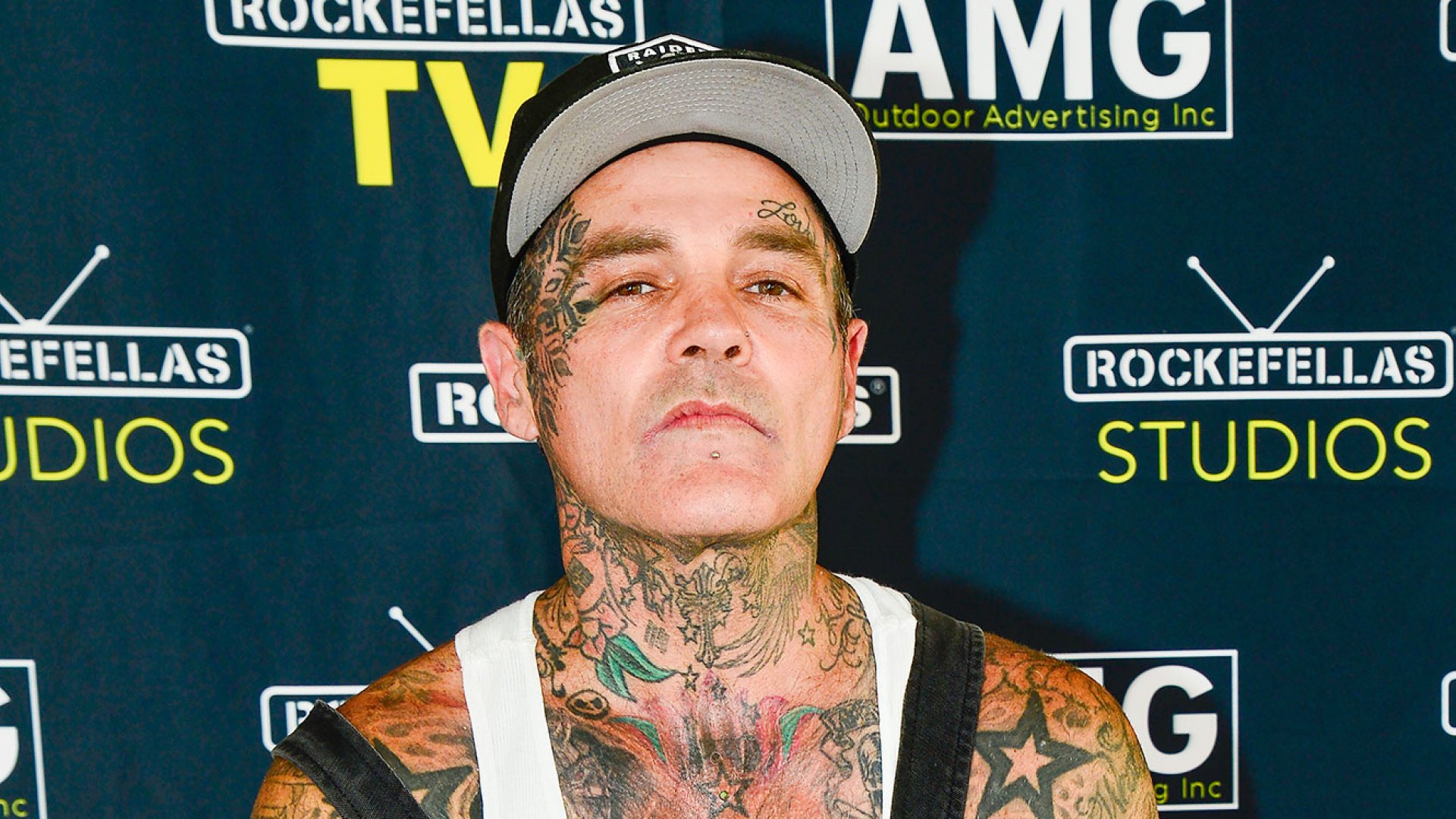 Crazy Town Frontman Shifty Shellshock Dead at 49 Crazy Town Frontman Shifty Shellshock Dead at 49