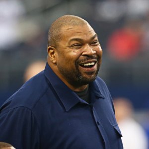 Daughter of Cowboys Larry Allen Reacts to His Death
