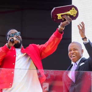 Diddy Returns Key to New York City Amid Cassie Video Fallout