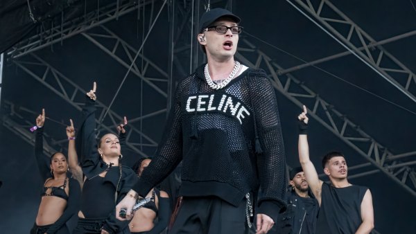 Peso Pluma actúa en el Governor's Ball en NY