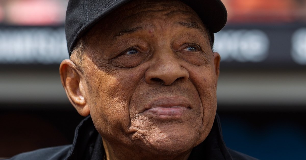 Baseball Hall of Famer Willie Mays Dead at Age 93 Baseball Hall of Famer Willie Mays Dead at Age 93