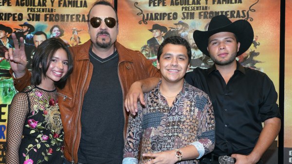 Ángela Aguilar, Pepe Aguilar, Christian Nodal y Leonardo Aguilar