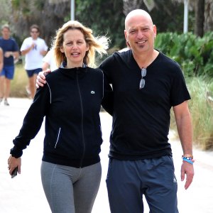 Howie Mandel Says He Found Wife Terry in Pool of Blood During Recent Vegas Trip Gone Wrong