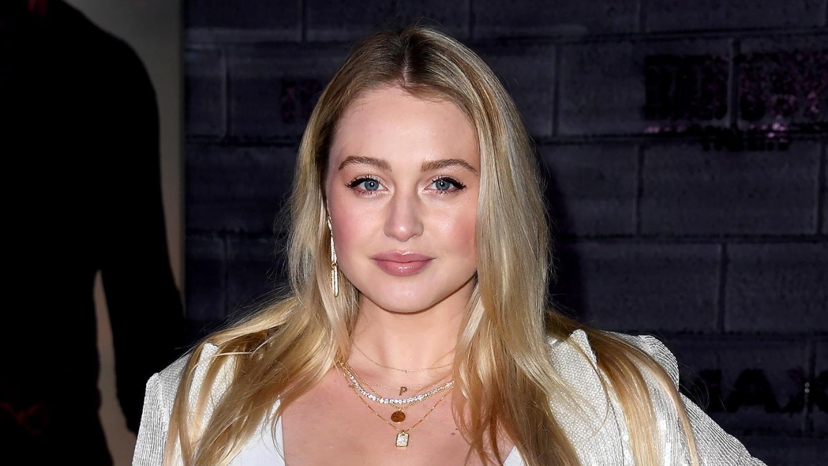 Iskra Lawrence Claps Back at Body Shamers