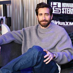 Jake Gyllenhaal Dodges Question About Girlfriend