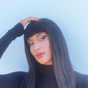 Kacey Musgraves Debuts Blunt Bangs