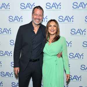 Mariska Hargitay Recalls 1st Time She Saw Husband Peter Hermann