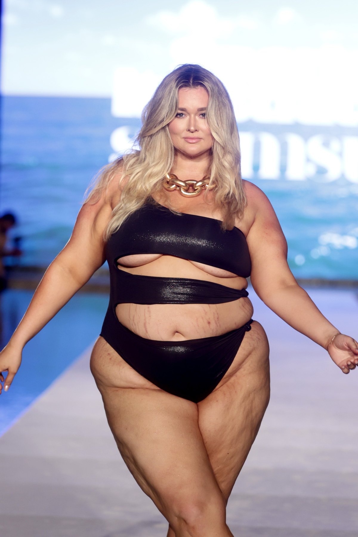 Model Hunter McGrady Talks Body Positivity in the Age of Ozempic | Us ...