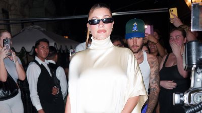 Pregnant Hailey Bieber s Baby Bump Album Before Welcoming 1st Child With Husband Justin Bieber 947