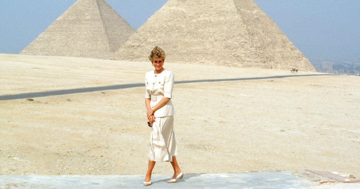Princess Diana Was ‘Very Uneasy’ Before Iconic Pyramids Photoshoot Princess Diana Was ‘Very Uneasy’ Before Iconic Pyramids Photoshoot