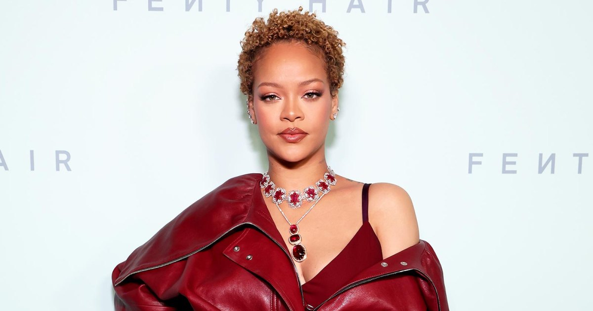 Rihanna Clarifies Her Status After Wearing ‘I’m Retired’ Shirt Rihanna Clarifies Her Status After Wearing ‘I’m Retired’ Shirt