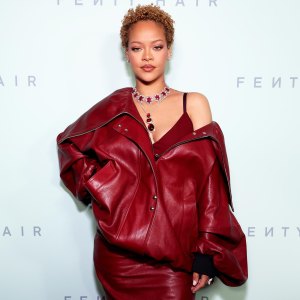 Rihanna Clarifies That She Is Not Retiring After Wearing Im Retired T Shirt Im Starting Over
