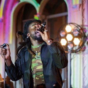 Shaboozey Chokes Up About Breakup Onstage During Cannes Lions Performance Now it s Over 585