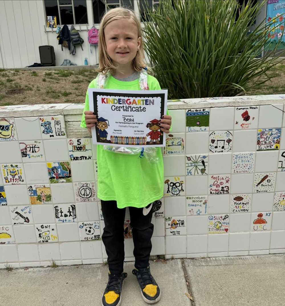 Tori Spelling Celebrates Son Beaus Kindergarten Graduation