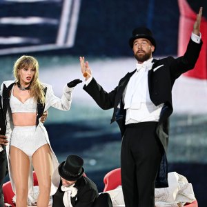 Travis Kelce Is Hilariously Called Taylor Swift Background Dancer