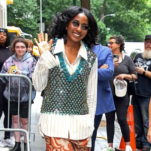 FTR ayo edebiri Packs on the Patterns