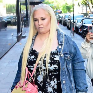 Mama June Shannon Gets Emotional About Raising Late Daughter Annas Child Kaitlyn