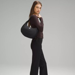 lululemon-mini-shoulder-bag