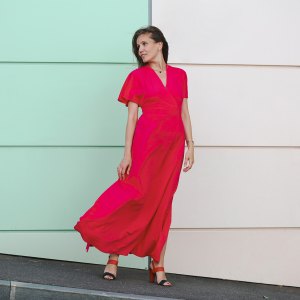 rich mom dresses