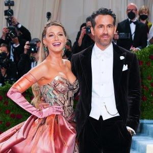 Blake Lively Responds to Fan About Ryan Reynolds Divorce Rumors They Wish 055